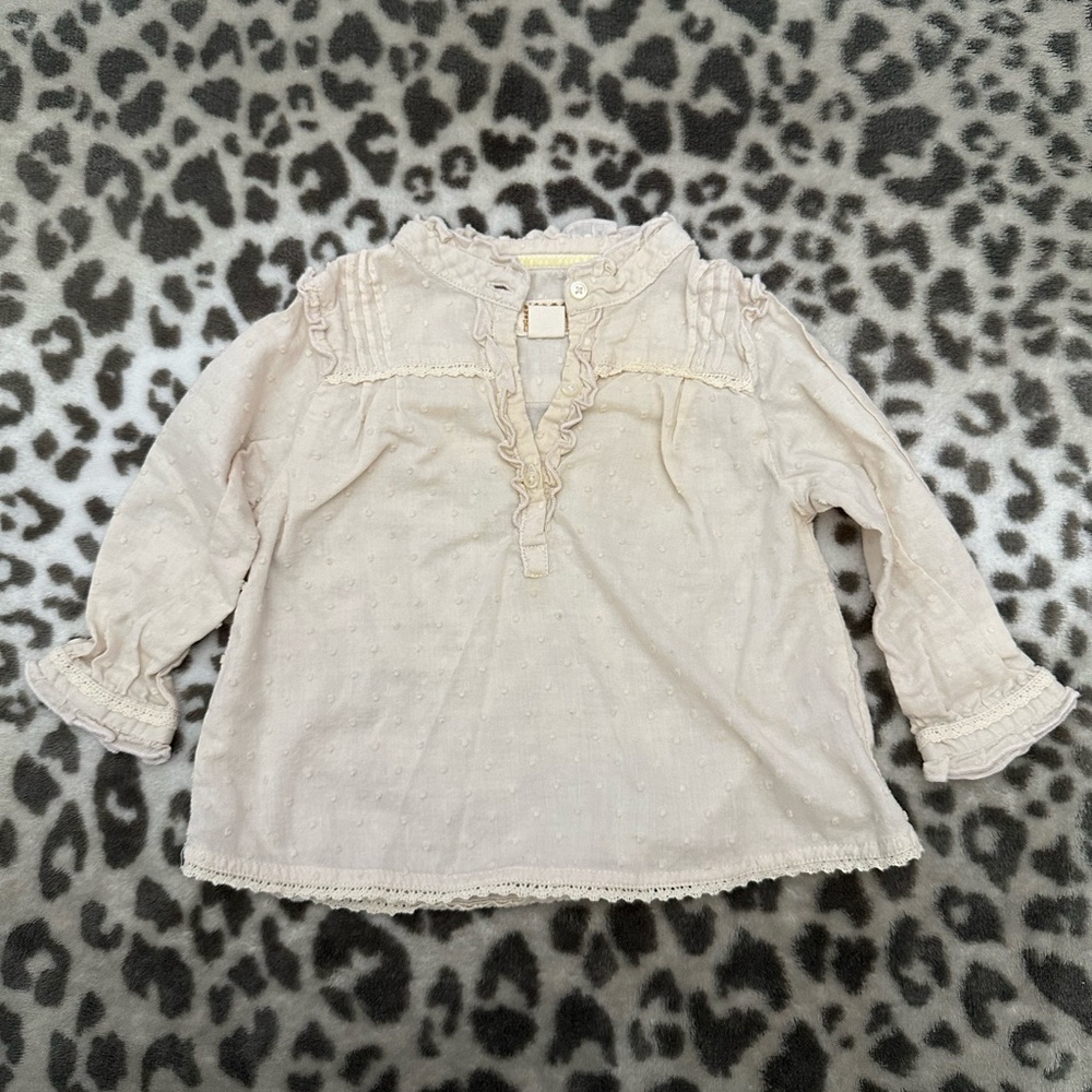 Children’s Place Polka Dot Blouse in Light Tan Size 6-9 months